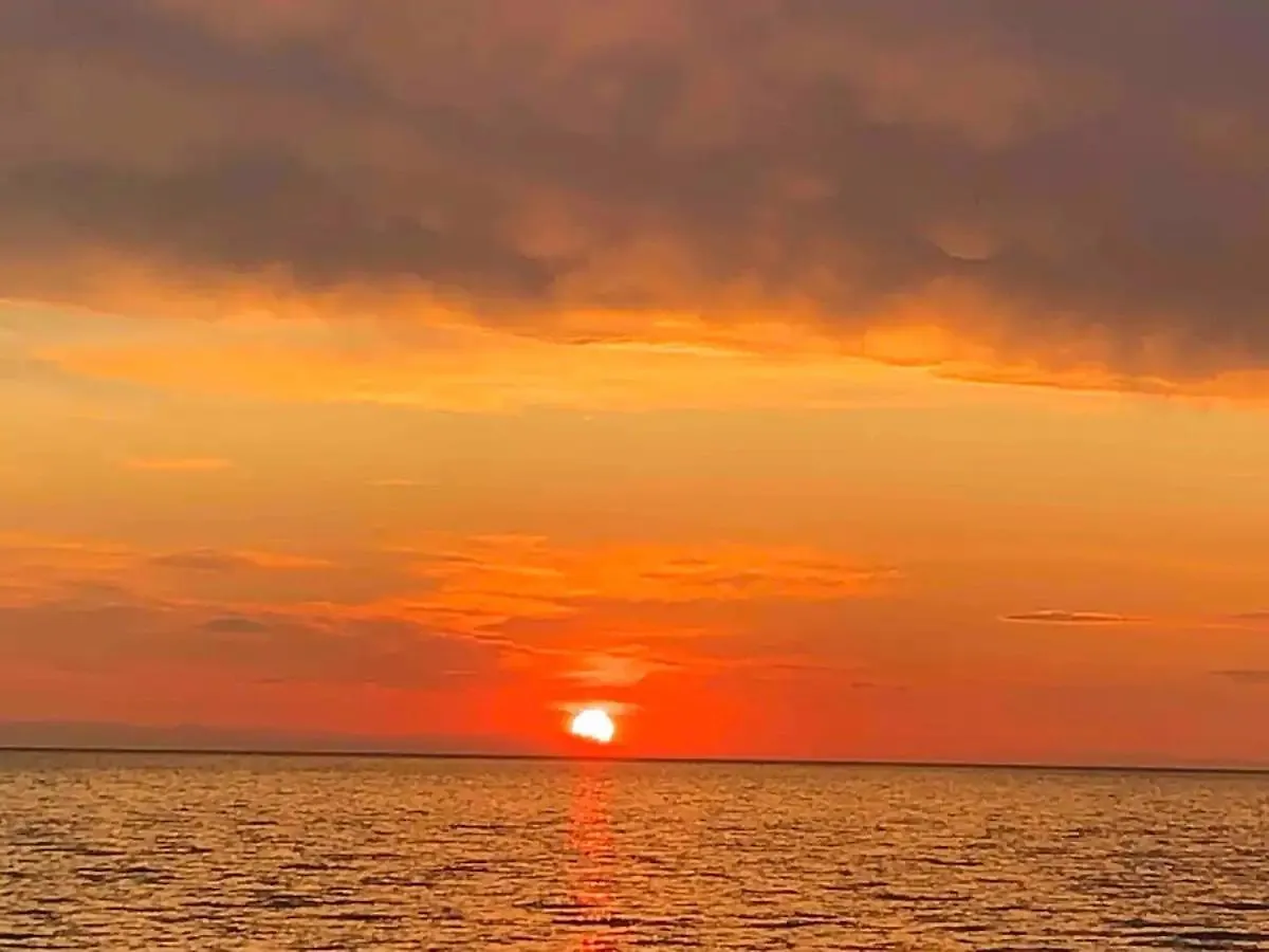Euphoria Beachfront Holiday Home Kalandra