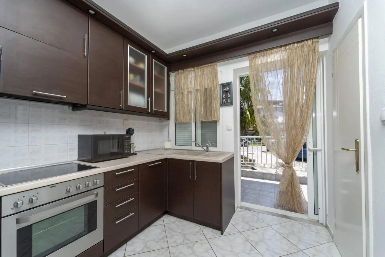 Euphoria Beachfront Holiday Home Kalandra 0*,