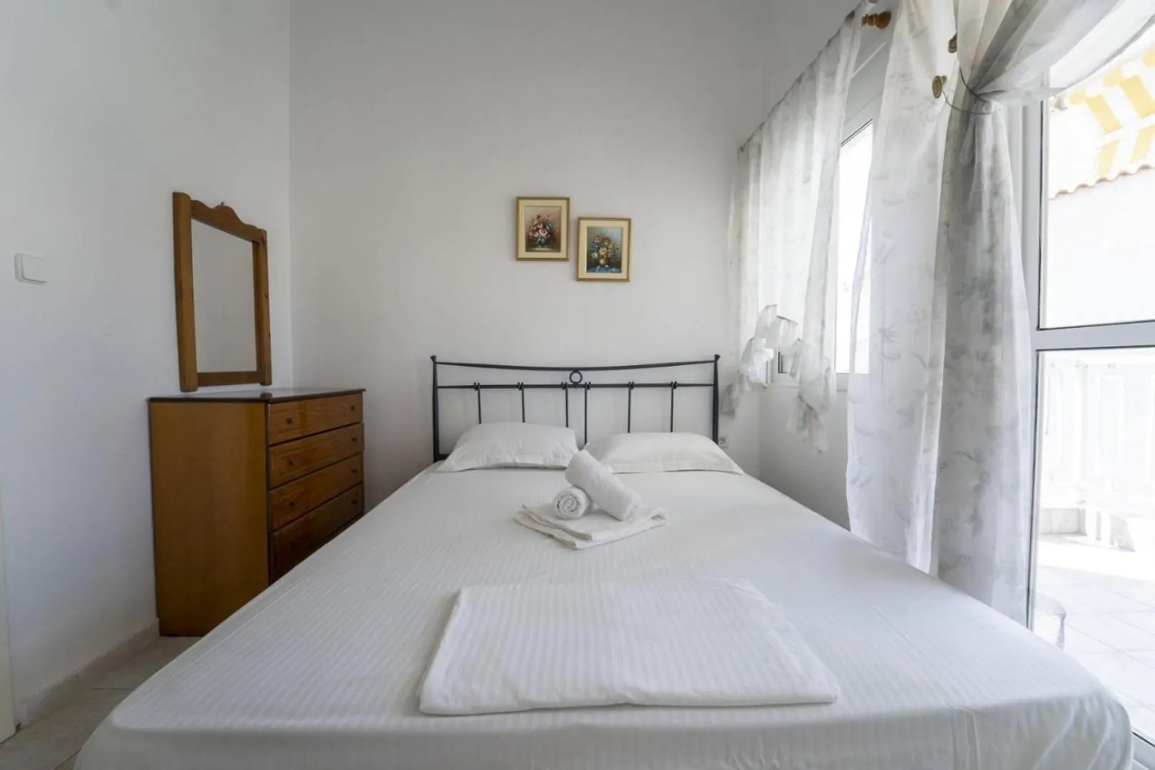 Euphoria Beachfront Holiday Home Kalandra