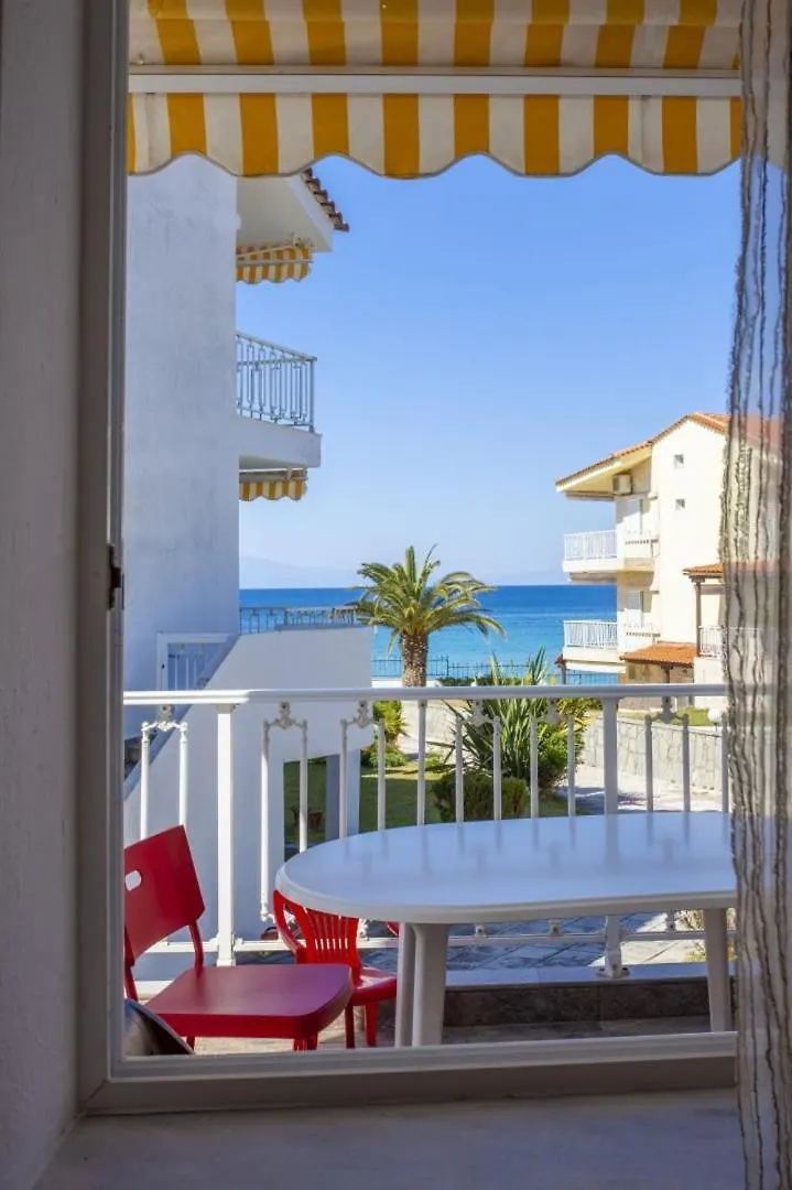 Euphoria Beachfront Holiday Home Kalandra