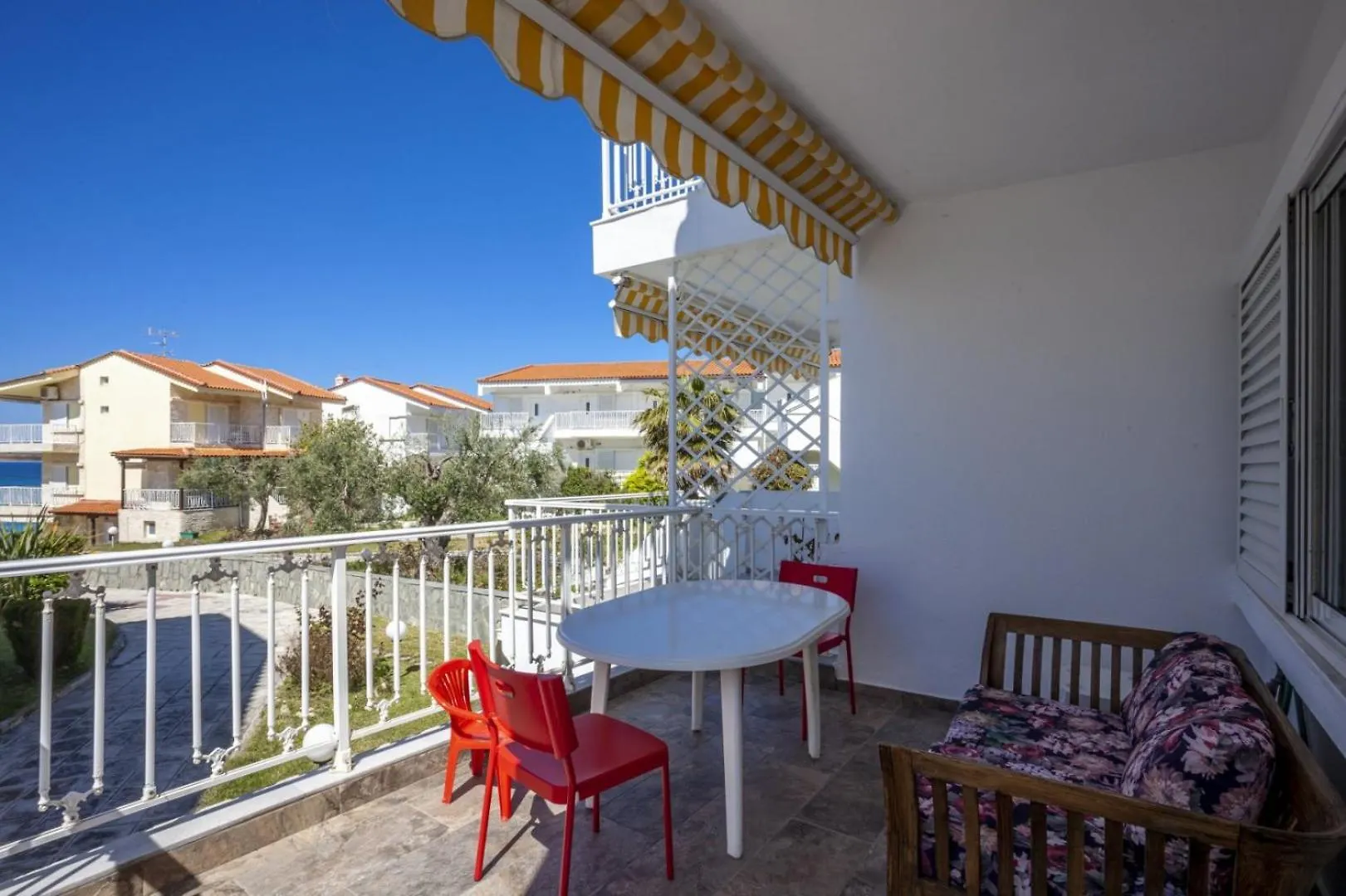 Euphoria Beachfront Holiday Home Kalandra